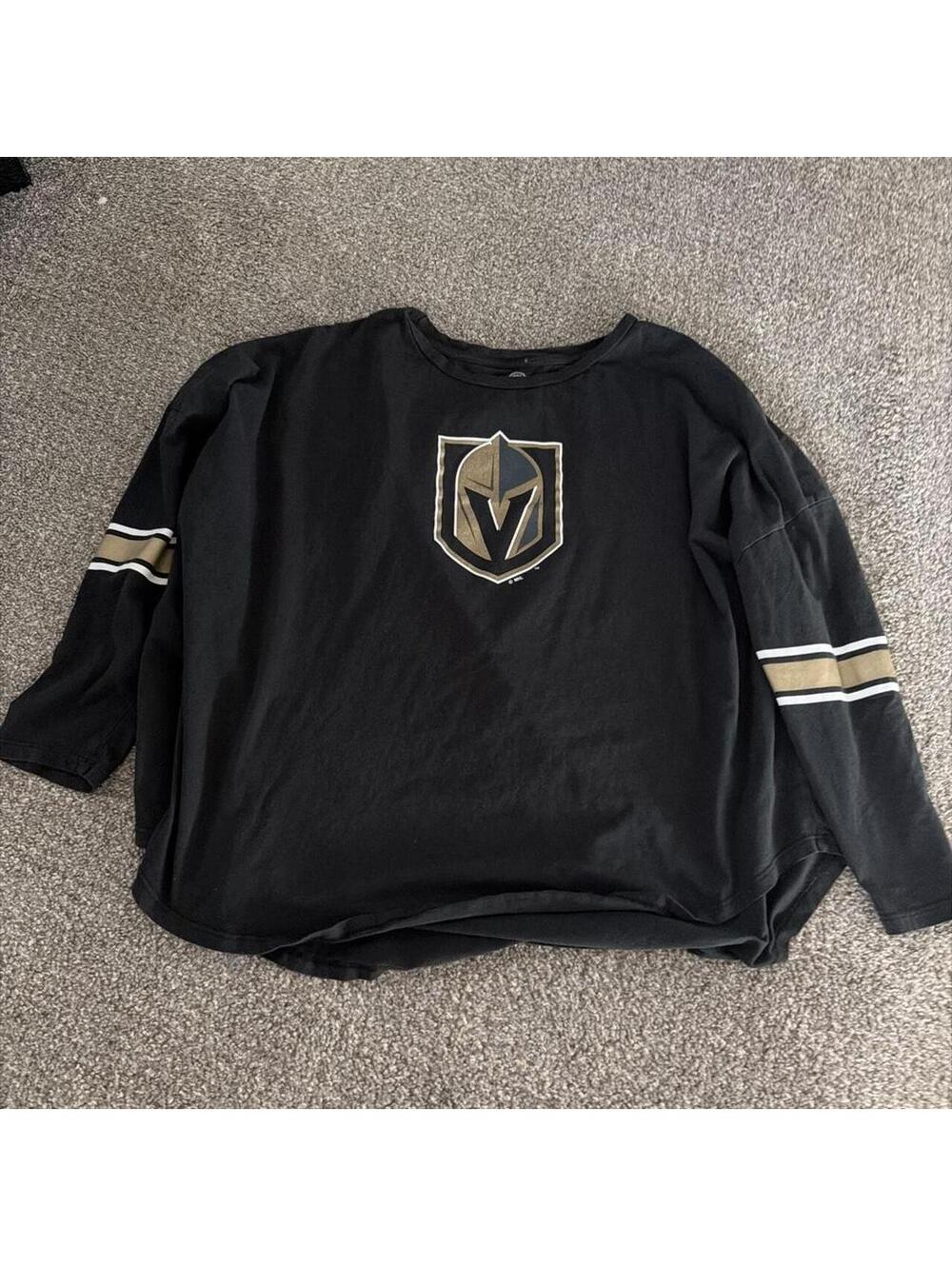 NHL Men's Black and Navy Tshirt